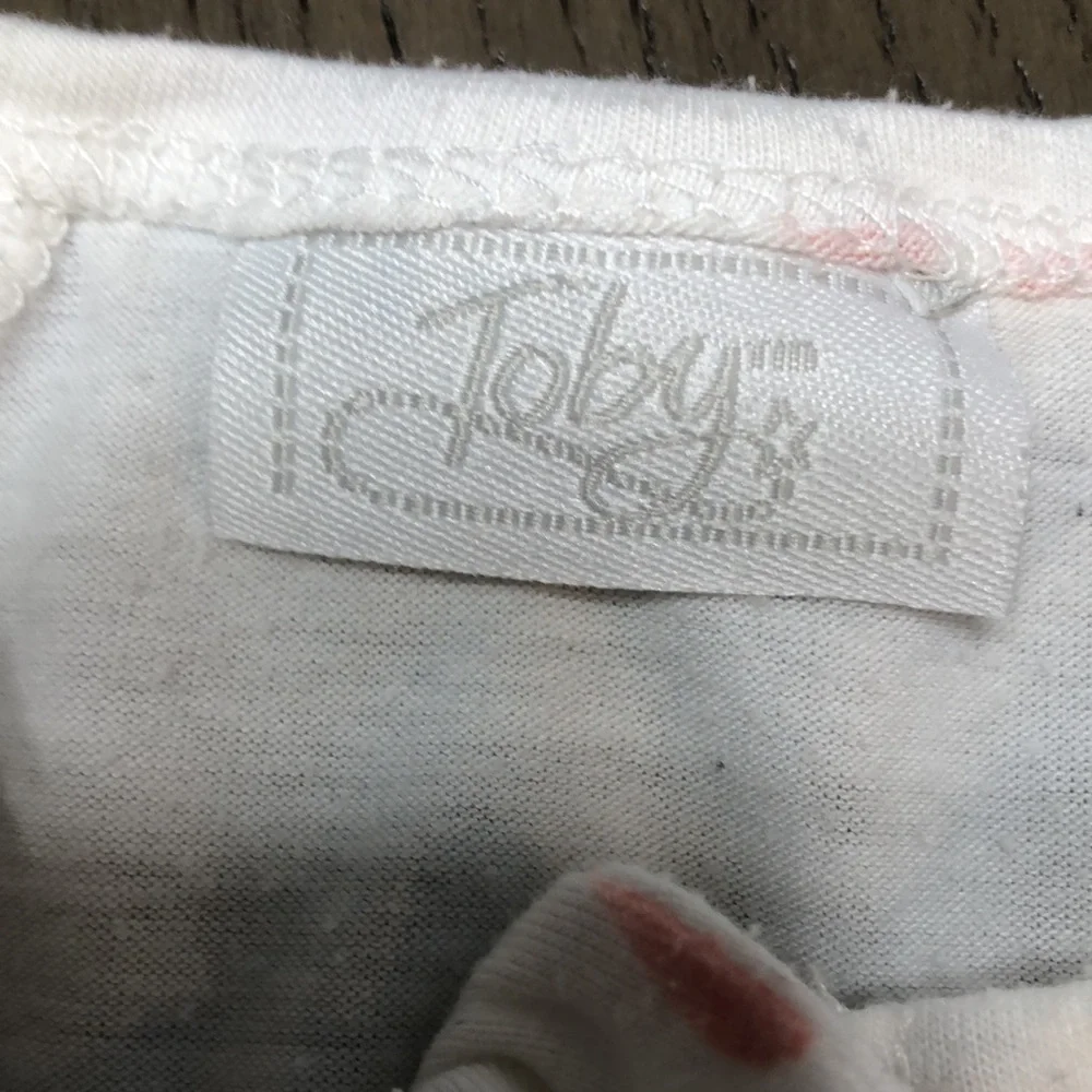 Super adorable 3-6 month bodysuit - Picture 3 of 4